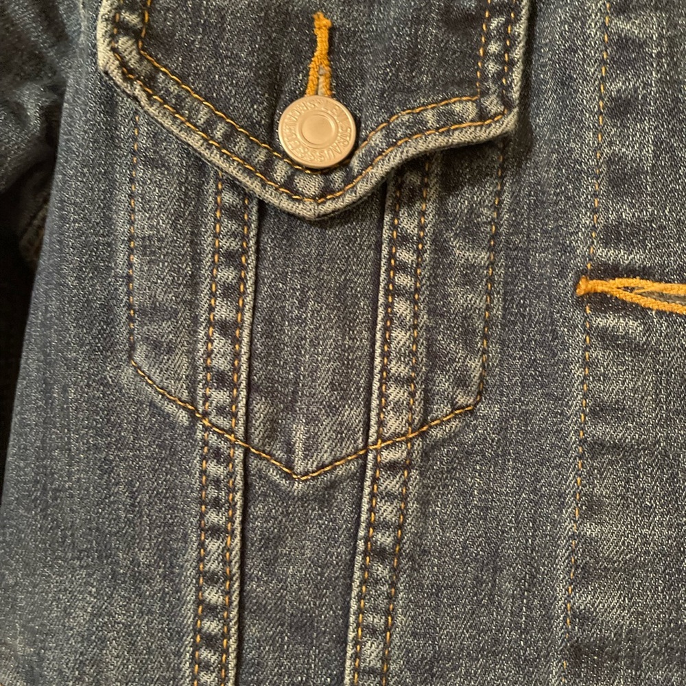 Levi’s Denim Jacket - Picture 5 of 6
